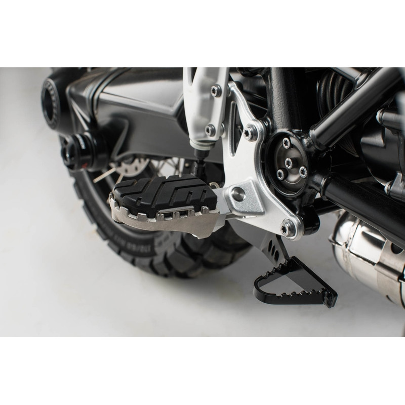 PODNÓŻKI ION SW-MOTECH BMW R NINET SCRAMBLER (16-), R NINET GS (16-), SILVER
