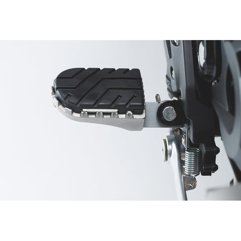 PODNÓŻKI ION SW-MOTECH HUSQVARNA NUDA 900/APRILIA SMV 750 DORS, SILVER