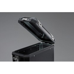 ZESTAW KUFRÓW BOCZNYCH TRAX ION I STELAŻY SW-MOTECH SUZUKI DL 650 V-STROM (11-16), BLACK 45/37L