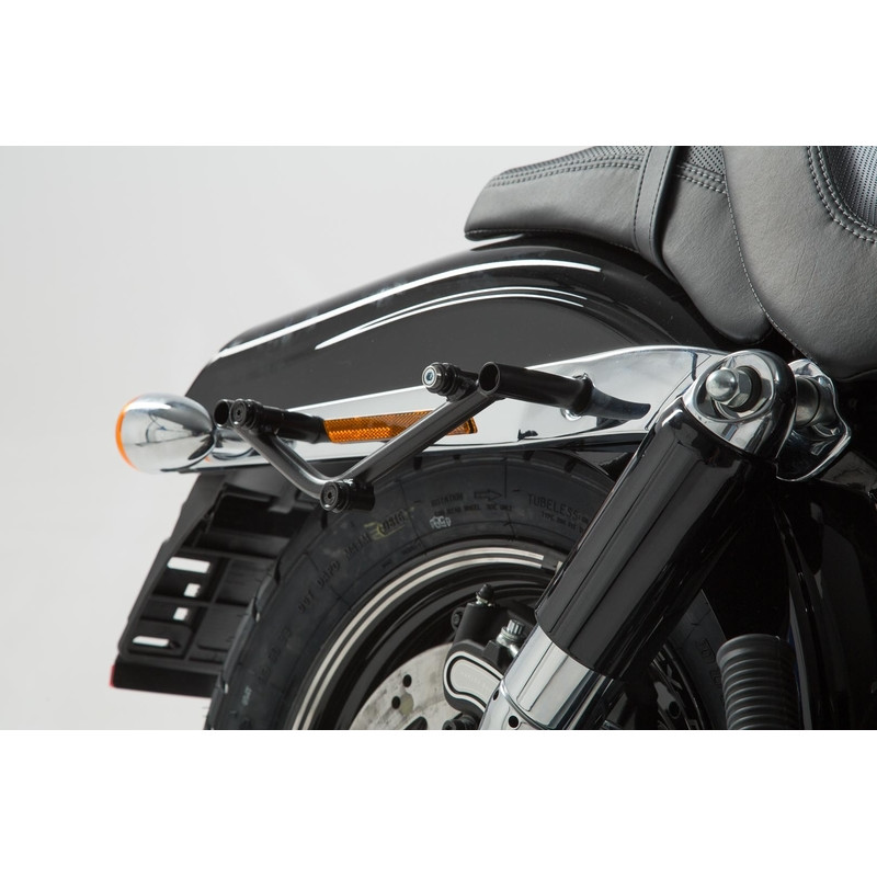 STELAŻ BOCZNY SLC PRAWY SW-MOTECH HARLEY DAVIDSON DYNA FAT BOB (08-), BLACK
