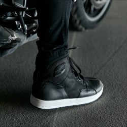 BUTY OZONE SPIN BLACK/WHITE SOLE 