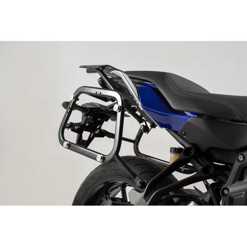 STELAŻ EVO NA KUFRY BOCZNE SW-MOTECH YAMAHA XJ6 (13-), BLACK