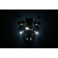 ZESTAW ŚWIATEŁ DROGOWYCH EVO SW-MOTECH MOTO GUZZI V85 TT (19-), BLACK