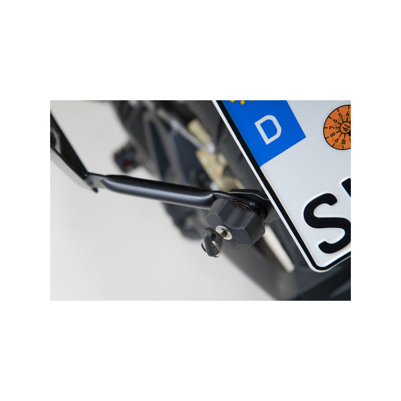 ZESTAW ZABEZPIECZAJĄCY STELAŻE PRO PRZED KRADZIEŻĄ SW-MOTECH ANTI-THEFT 2 KLUCZE BLACK