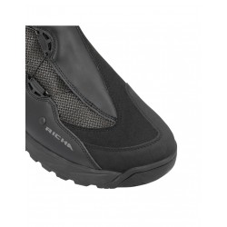 BUTY RICHA ADVENTURE X-OVER MID ATOP BLACK
