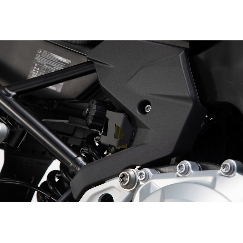 OSŁONA ZBIORNIKA PŁYNU HAMULCOWEGO SW-MOTECH BMW F 750 GS, F 850 GS/ADV (18-), BLACK