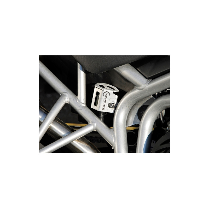 OSŁONA ZBIORNIKA PŁYNU HAMULCOWEGO SW-MOTECH TIGER 800 (10-), YAMAHA MT-10 (16-), SILVER