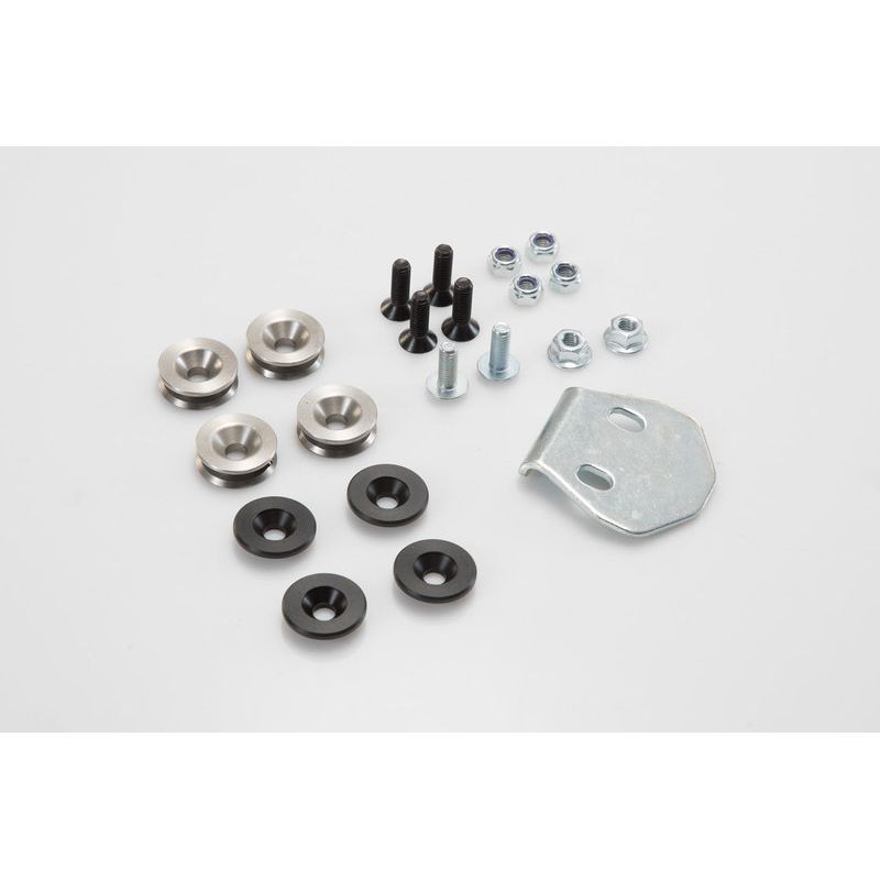 ZESTAW ADAPTERÓW DO ADVENTURE-RACK POD KUFER CENTRALNY TRAX SW-MOTECH BLACK