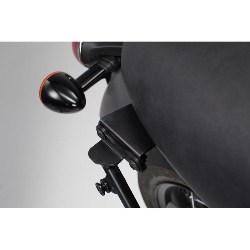 ADAPTER DO STELAŻA SLC NA LEWĄ STRONĘ SW-MOTECH BONNEVILLE T100/120 (16-) BLACK