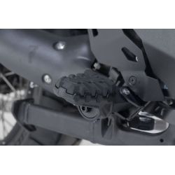 PODNÓŻKI EVO SW-MOTECH TRIUM TIGER 800/ 900/ 1200, SCRAMBLER 1200 BLACK
