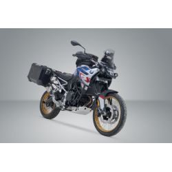 ZESTAW KUFRÓW BOCZNYCH TRAX ADV I STELAŻY SW-MOTECH BMW F 900 GS (23-) BLACK 45/37L