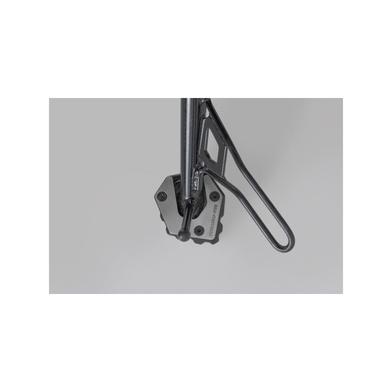 NAKŁADKA NÓŻKI BOCZNEJ SW-MOTECH MOTO GUZZI V85 TT (24-) BLACK/SILVER