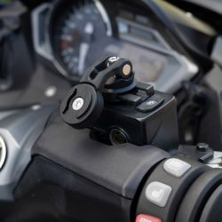 UCHWYT MOTOCYKLOWY NA TELEFON NA ZBIORNIK PŁYNU HAMULCOWEGO SP CONNECT SPC+ L BLACK