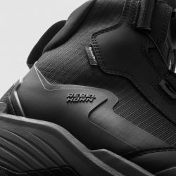 BUTY REBELHORN DEFENDER BLACK 