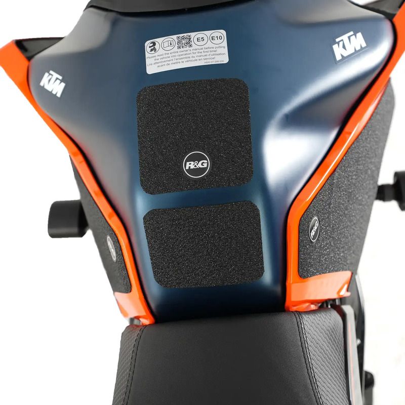 NAKLEJKA NA BAK TANKPAD RG RACING KTM 125/250/390 DUKE 24- BLACK NAKLEJKA NA BAK TANKPAD RG RACING KTM 125/250/390 DUKE 24- BLACK