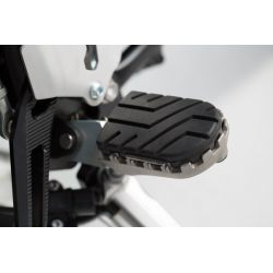 PODNÓŻKI ION SW-MOTECH TRIUMPH TIGER 800/ 900/ 1200, SCRAM 1200. BLACK