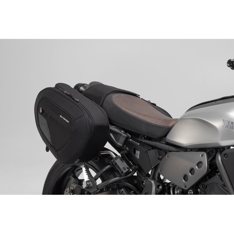 ZESTAW SAKW BOCZNYCH BLAZE H I STELAŻY SW-MOTECH YAMAHA XSR700 (15-) BLACK/GREY 2X14-21L
