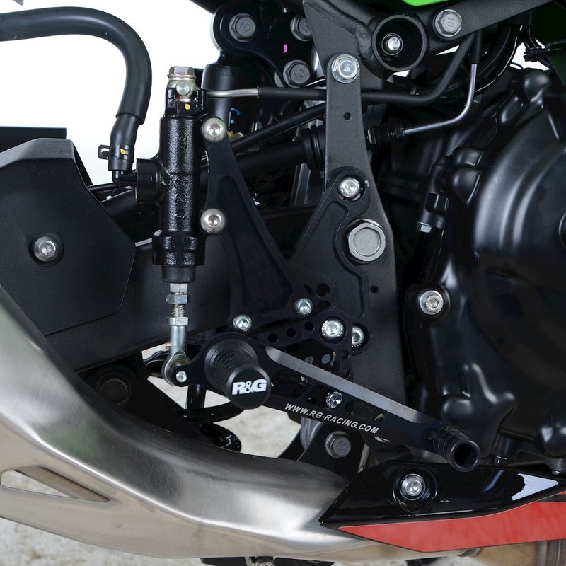 PODNÓŻKI REGULOWANE, KAWASAKI NINJA 250 18-/NINJA 400 18-, BLACK