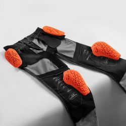 JEANSY MOTOCYKLOWE REBELHORN EAGLE 4 BLACK REGULAR FIT 
