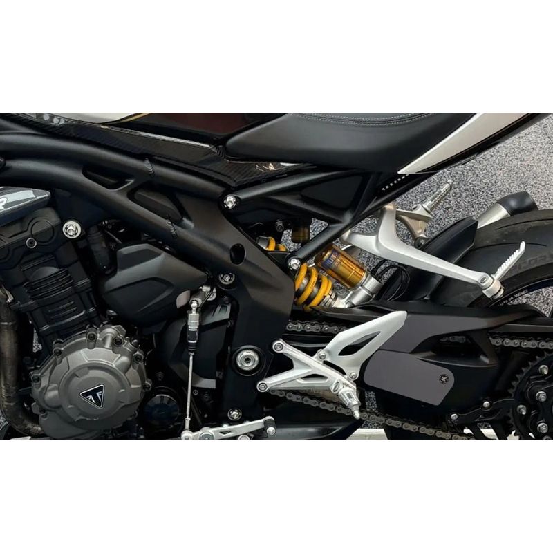 ZESTAW OSŁON PRZECIWBŁOTNYCH RG RACING EAZI-GRIP SCUFF GUARD KIT TRIUMPH SPEED TRIPLE 1200 RR 22-