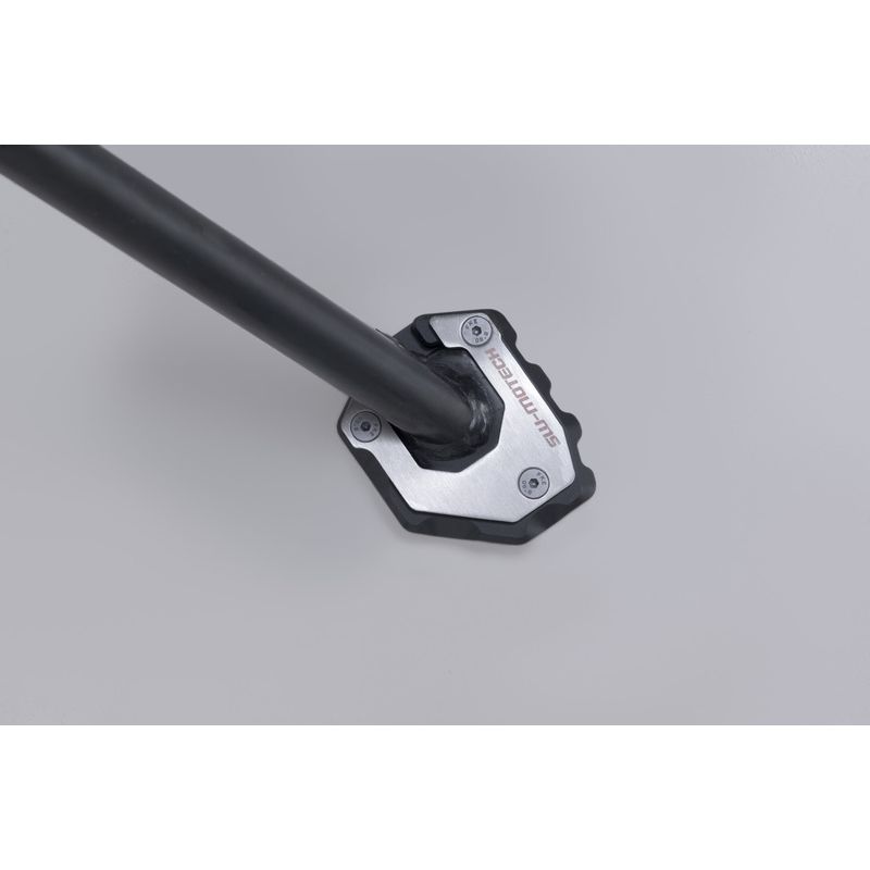 NAKŁADKA NÓŻKI BOCZNEJ SW-MOTECH SUZUKI 1050DE (21-) BLACK