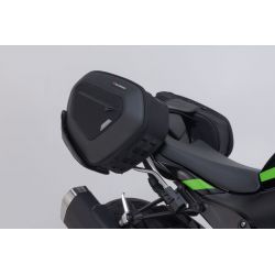 ZESTAW SAKW PRO BLAZE H I STELAŻY SW-MOTECH KAWASAKI ZX-6R (23-), ZX-4RR (23-) BLACK