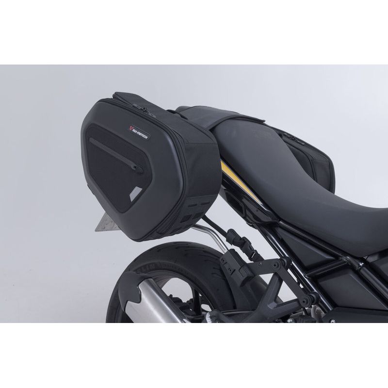 ZESTAW SAKW PRO BLAZE I STELAŻY SW-MOTECH TRIUMPH TIGER SPORT 660 (21-) / 800 (24-) BLACK