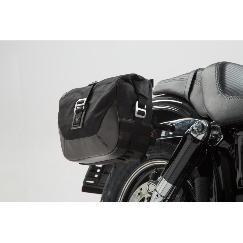 ZESTAW SAKW I STELAŻY LEGEND GEAR SW-MOTECH HARLEY DAVIDSON DYNA FAT BOB (08-) BROWN