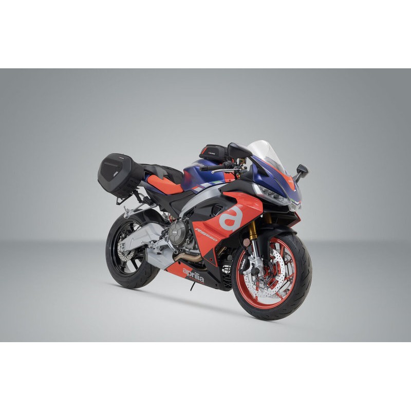 ZESTAW SAKW BOCZNYCH PRO BLAZE H I STELAŻY SW-MOTECH APRILIA TUONO 660/RS 660 BLACK