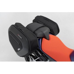 ZESTAW SAKW BOCZNYCH PRO BLAZE H I STELAŻY SW-MOTECH APRILIA TUONO 660/RS 660 BLACK