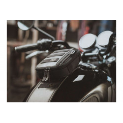 ZESTAW TORBA AKCESORYJNA LA2 I PAS NA ZBIORNIK SLA SW-MOTECH TRIUMPH MODELS (04-), BROWN