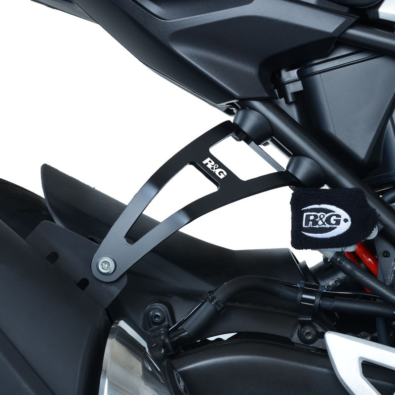MOCOWANIE WYDECHU Z ZAŚLEPKĄ MOCOWANIA TYLNYCH PODNÓŻKÓW HONDA CB300R 18-, BLACK