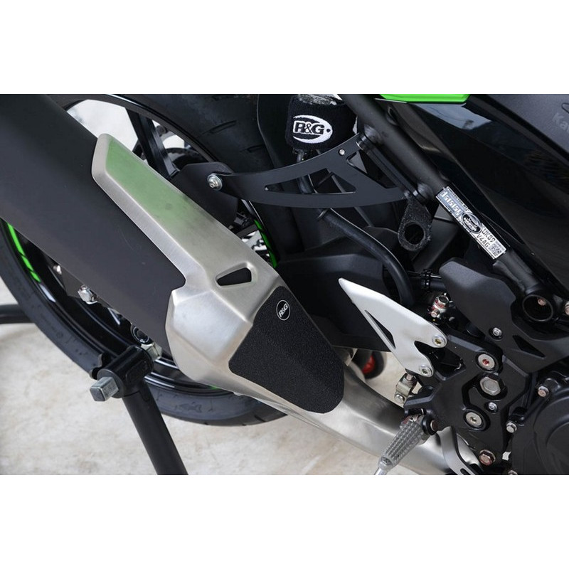 OSŁONA WAHACZA RG RACING KAWASAKI NINJA 400 / NINJA 250 18- / Z400 19- / Z250 19-, 2 CZĘŚCI BLACK